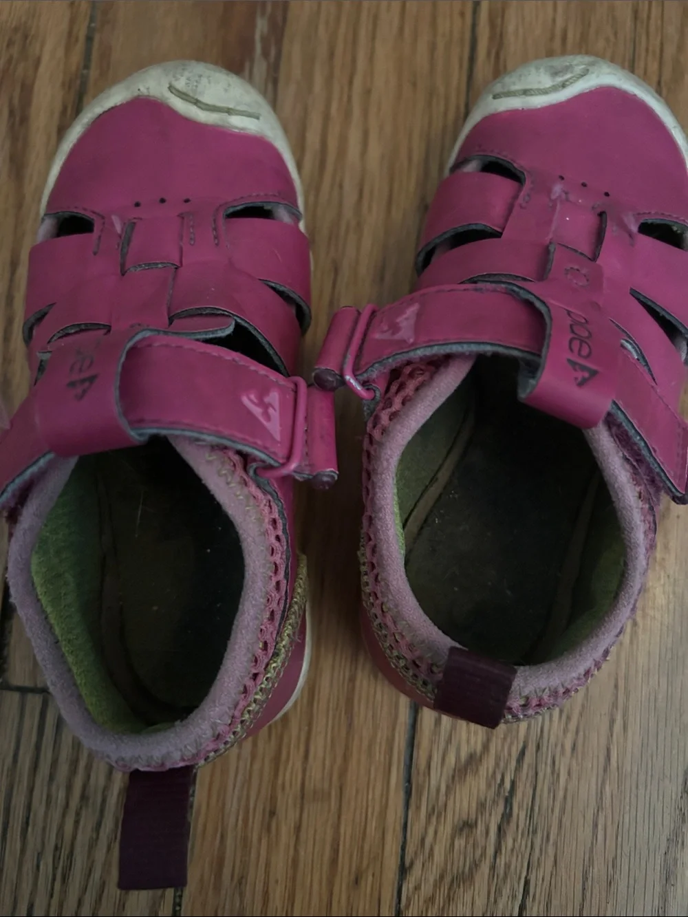 Fuschia Plae Closed-Toe Sandals
